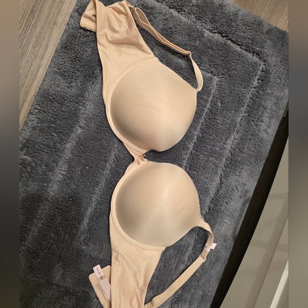 Victoria's Secret Light Beige Bra